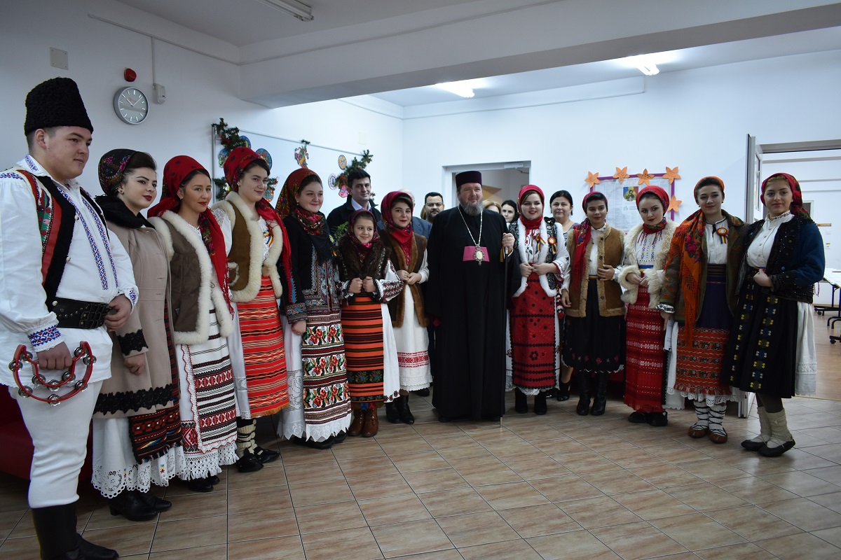 Serbarea de Crăciun la Centrul SM Oradea